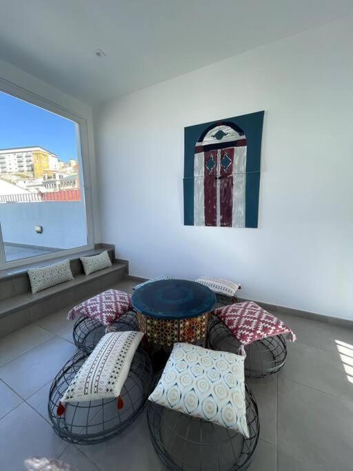 Апартаменты Peaceful 1Br With Shared Terrace At The Nook Гибралтар Экстерьер фото